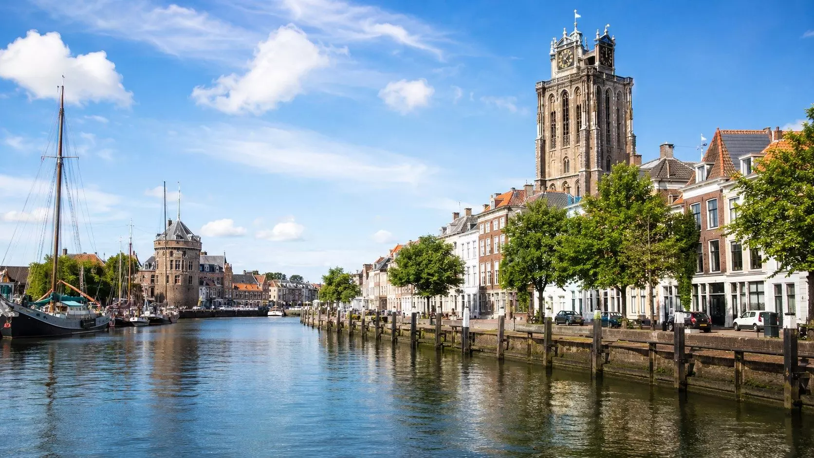 Verhuisbedrijf Dordrecht – historische haven en binnenstad overdag